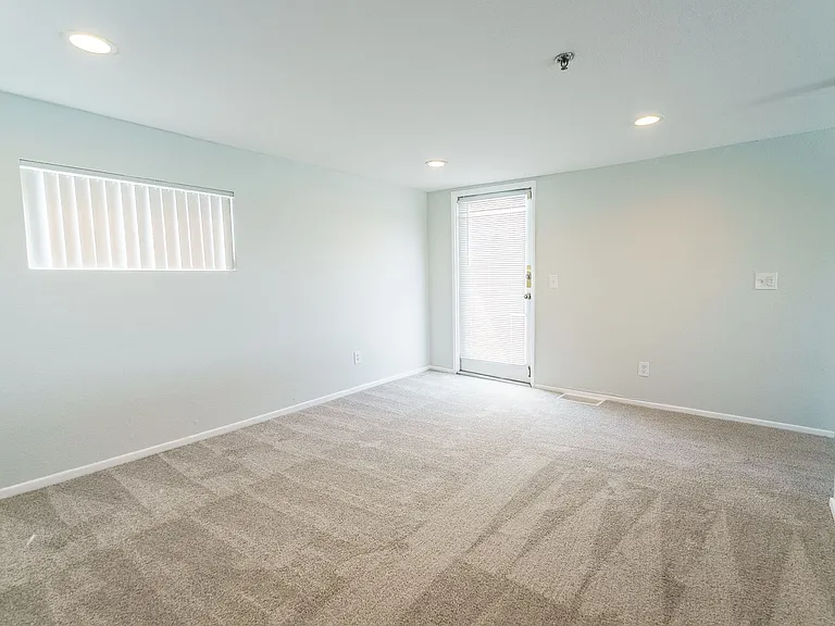 4532 Murietta Ave — Photo 52