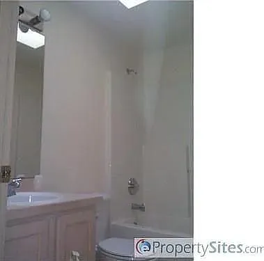 880 Bremerton Ave NE — Photo 9