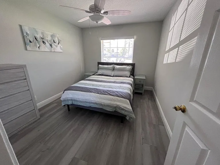 1598 Hawthorne Pl — Photo 29