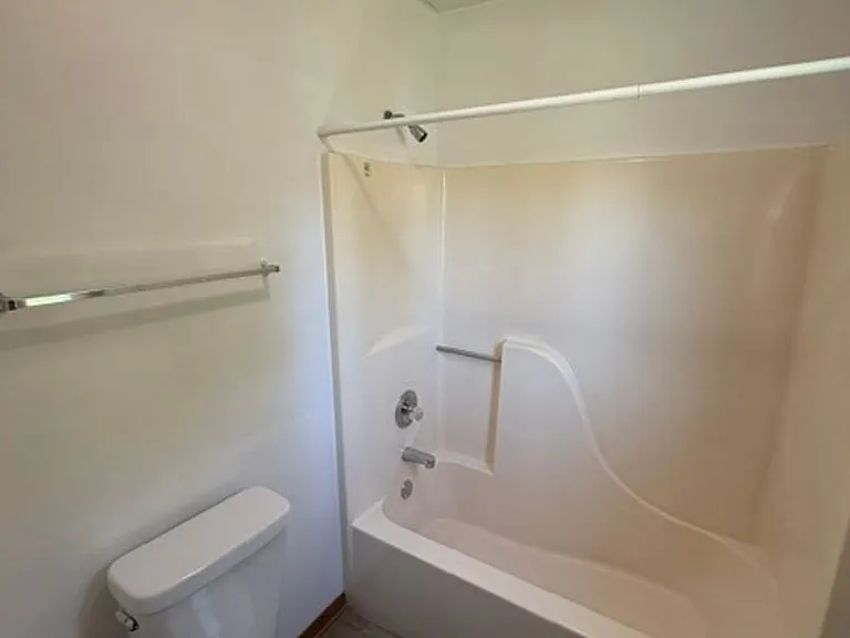 7796 Adrian Dr — Photo 10