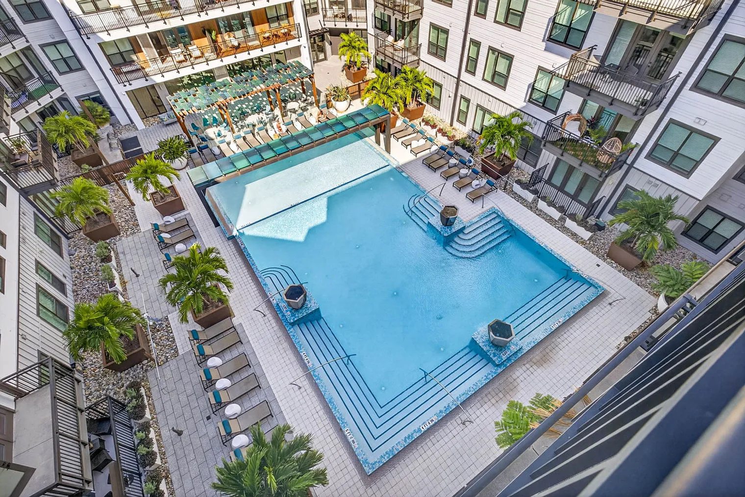 1 bed, 1.0 bath, 5381 sqft, $5,414 — Photo 3