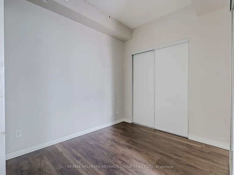 49 E Liberty St #1108 — Photo 10
