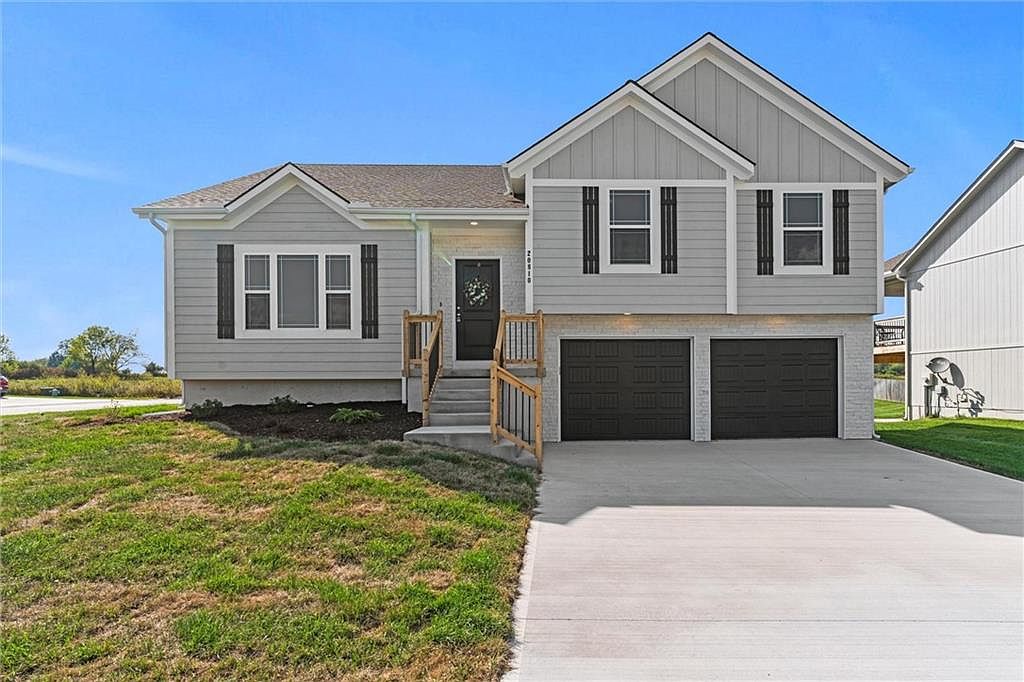 11305 E 209th St, Peculiar, MO 64078 MLS 2468649 Zillow