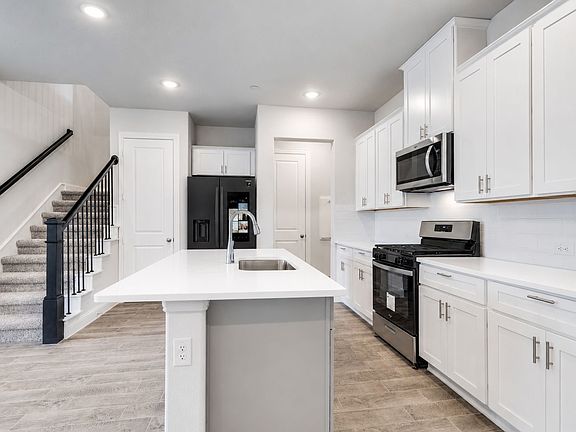 4th image of 513 Hutchinson Ln