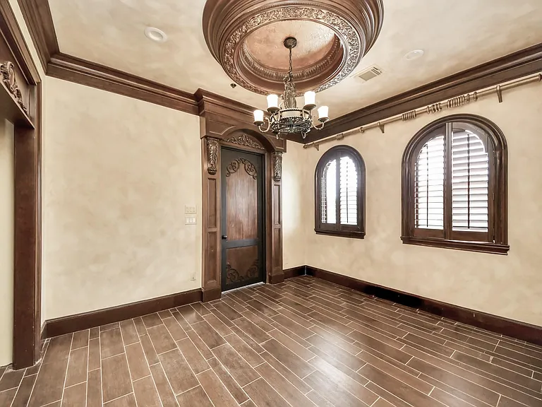 11103 Memorial Dr — Photo 35