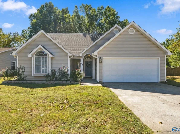 107 Cotton Bend Dr SW, Huntsville, AL 35824