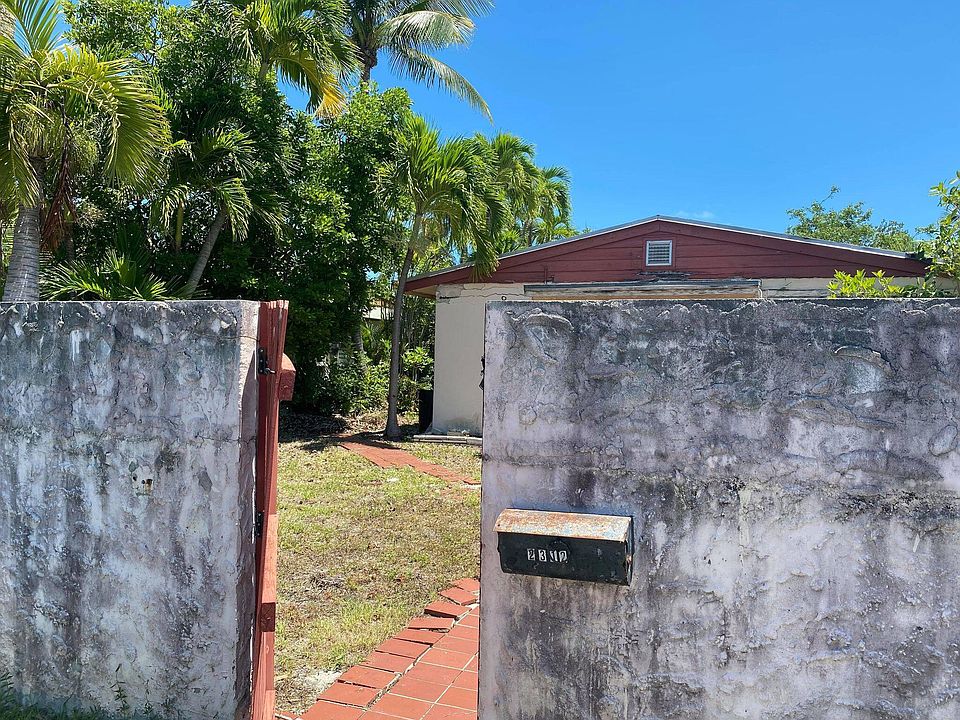 1st image of 2312 Linda Ave