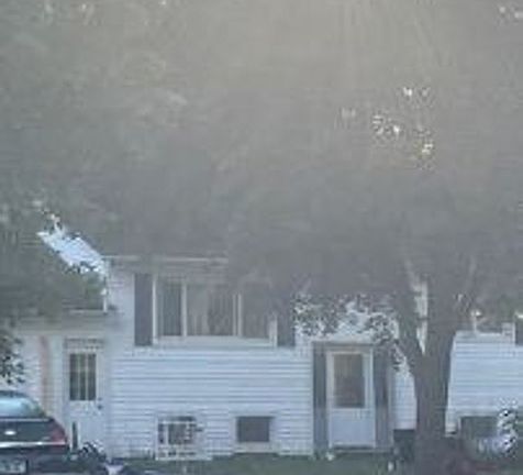 Exterior Neighborhood (street photo)