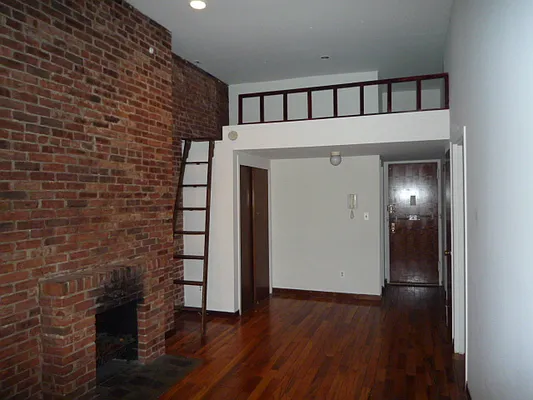 Rented by New Yorker Realty | media 31