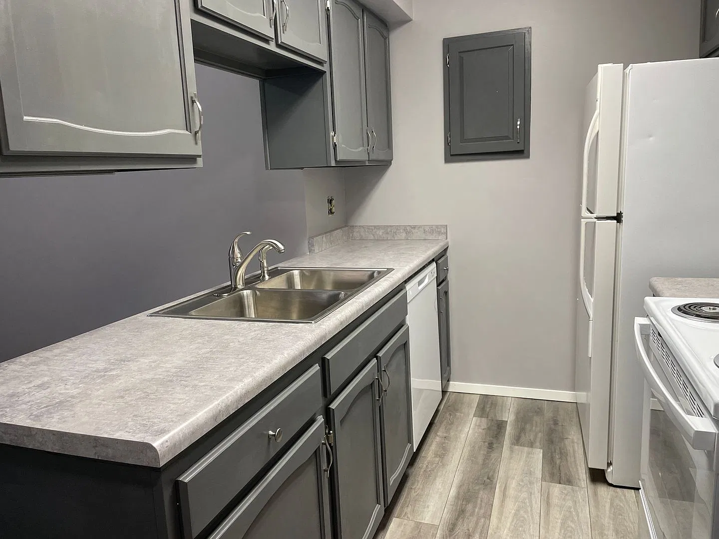 1 Bedroom with garage in Windsor Square — Photo 4