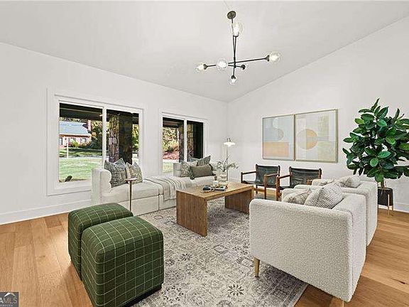 5th image of 675 Weatherly Ln