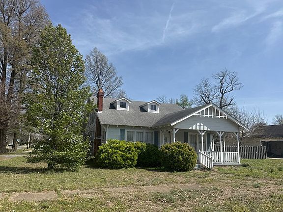 4th image of 310 N Beckwith St