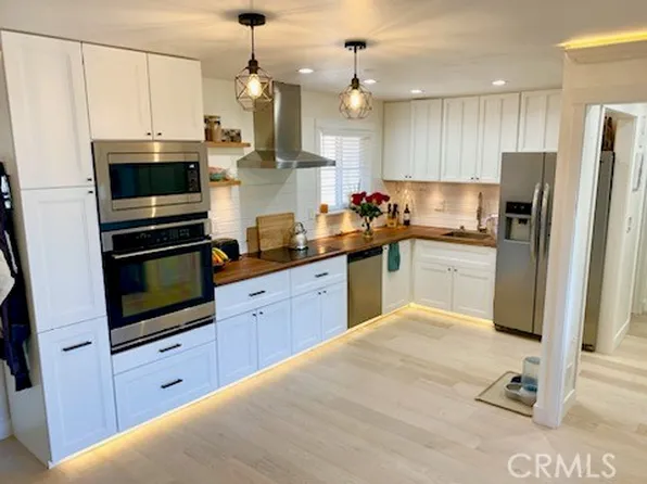 15 15th St APT 10, Hermosa Beach, CA 90254