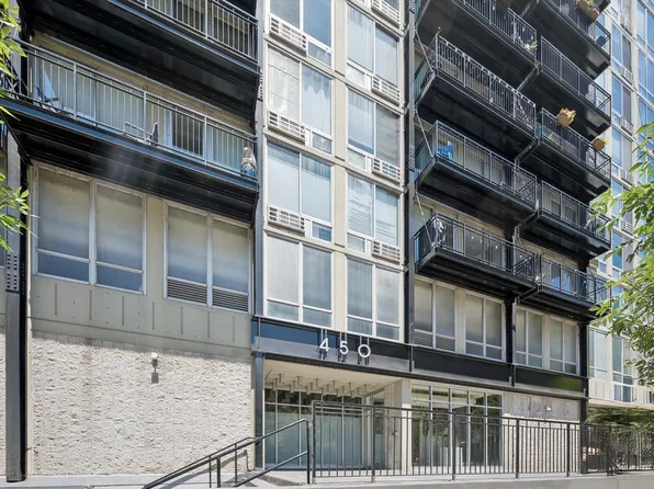 450 W Briar Pl APT 9C, Chicago, IL 60657