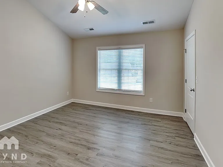 733 Hillside St — Photo 6