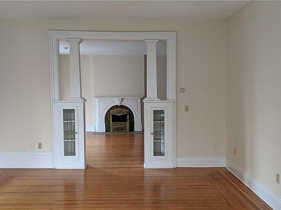 2nd image of 698 Columbus Pkwy APT 2