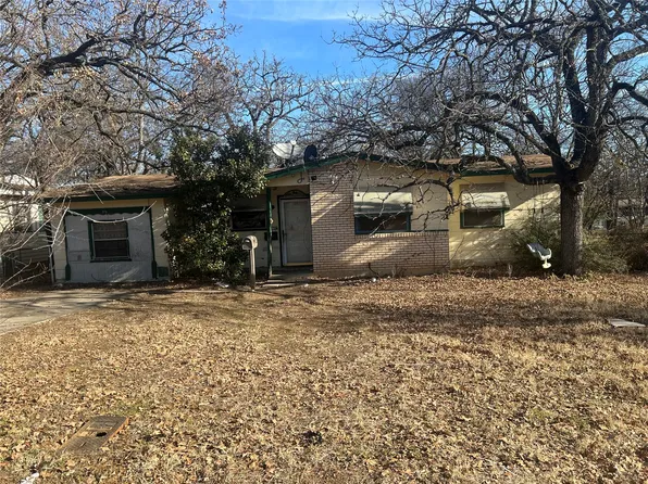 6329 Ava Court Dr, Fort Worth, TX 76112