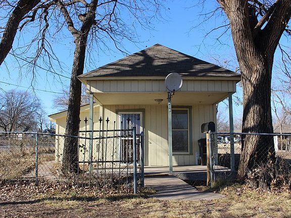 5th image of 408 Grand Ave