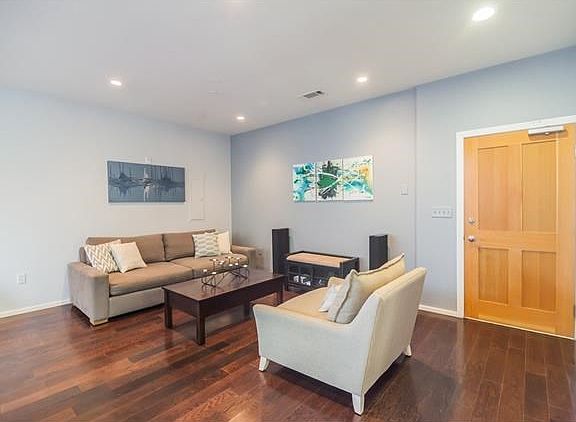 Neutral tones allow for many interior design options.