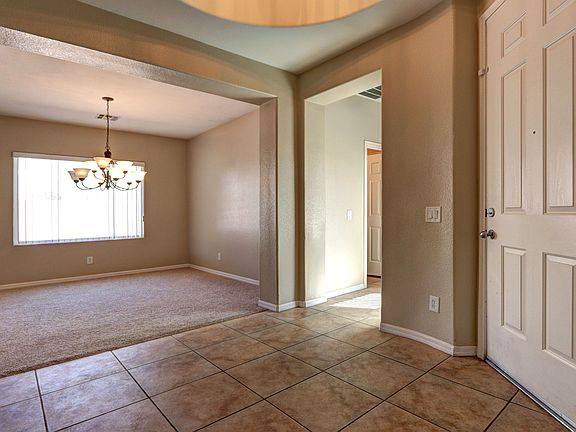 5th image of 7324 Royal Melbourne Dr