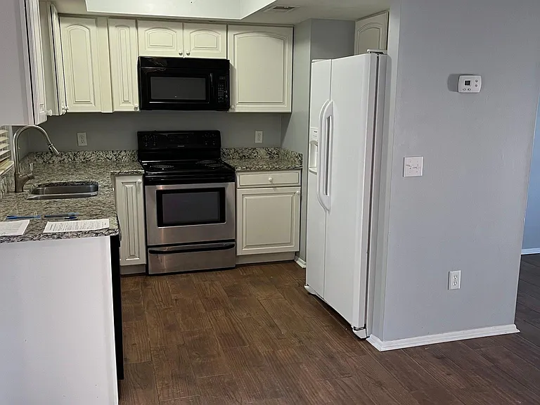 15 Laurel Oaks Cir — Photo 3