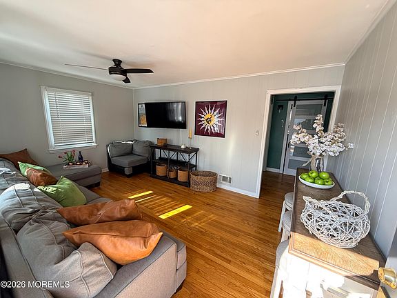 4th image of 34 Schiverea Avenue
