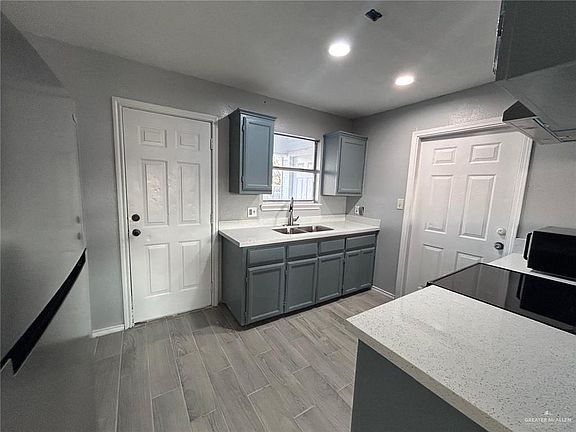 3rd image of 3104 Highland Park Ave