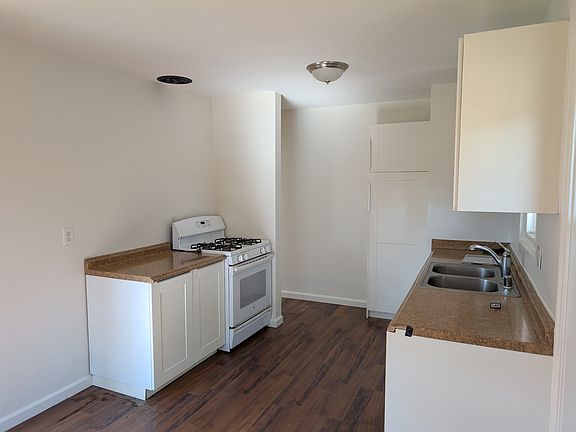 4th image of 345 1/2 Flower St