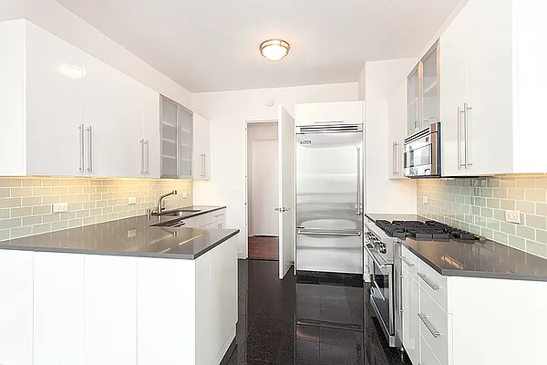 Rented by Brown Harris Stevens | media 19