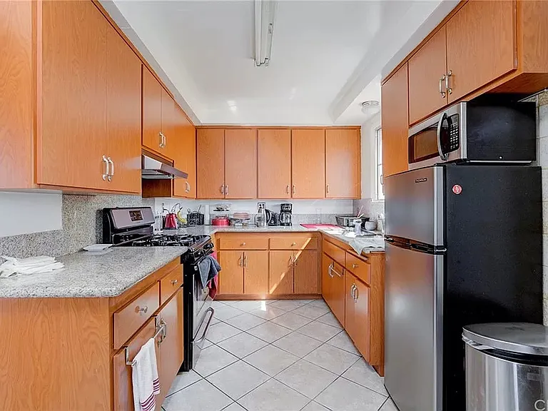 9403 Carron Dr — Photo 18