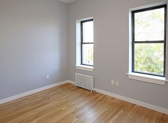 3rd image of 417 Suydam St APT 3L