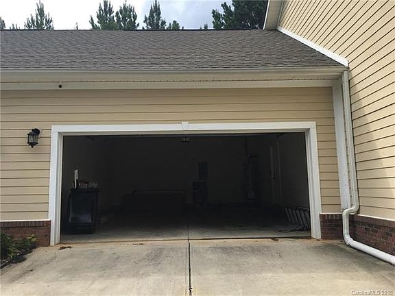 2nd image of 2014 Aragon Ln