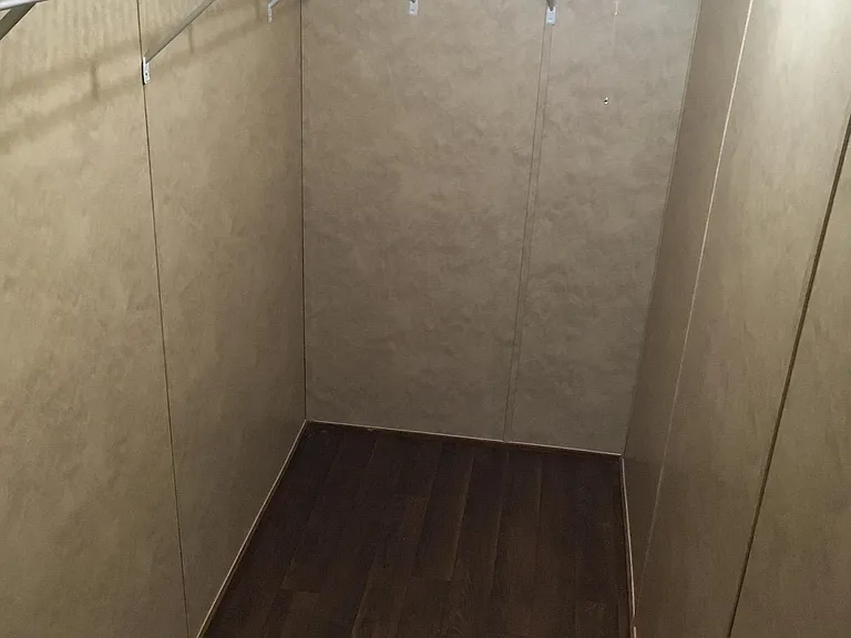 135 Elaine Dr — Photo 10