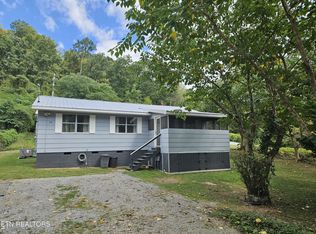 112 Shady Cove Rd, Caryville, TN 37714