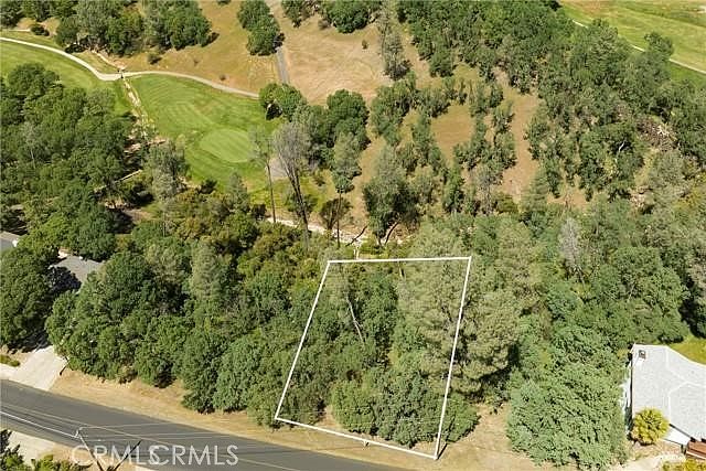 2nd image of 20947 Powder Horn Rd