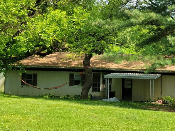 4023 Saint Clair Hill Rd, Morgantown, WV 26508