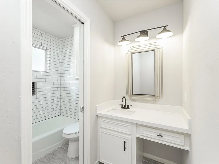 21402 Park Royale Dr — Photo 20