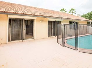 320 Apache Ln, Boca Raton, FL 33487