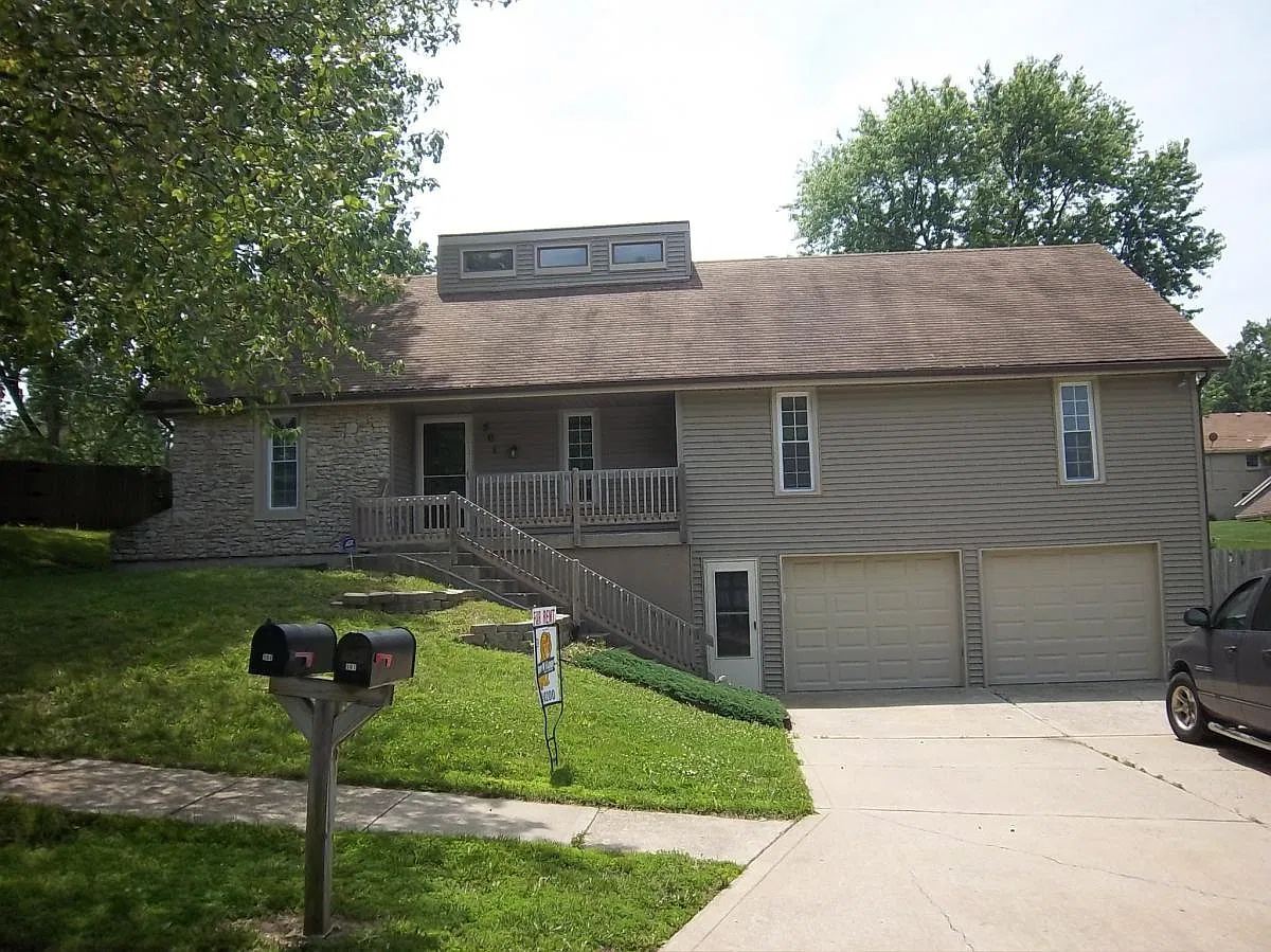 3 bed, 2554 sqft, $2,500 — Photo 3