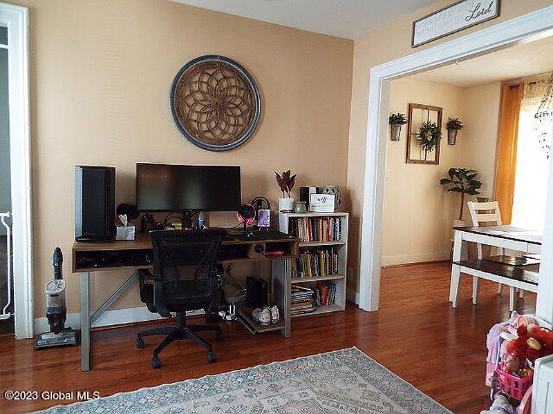3rd image of 8 Walnut Avenue
