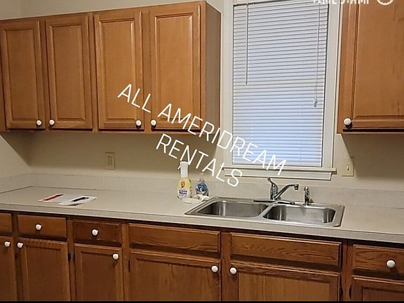 4th image of 613 1/2 Frederick St