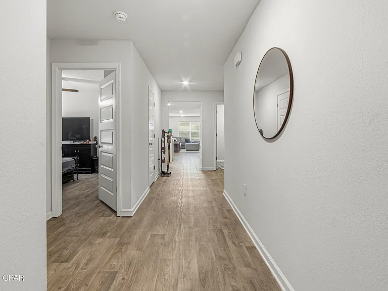 191 Ryder Ln — Photo 2