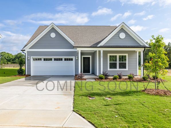1122 Links Crossing Dr