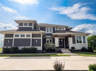 18410 Mohawk Ln, Stilwell, KS 66085