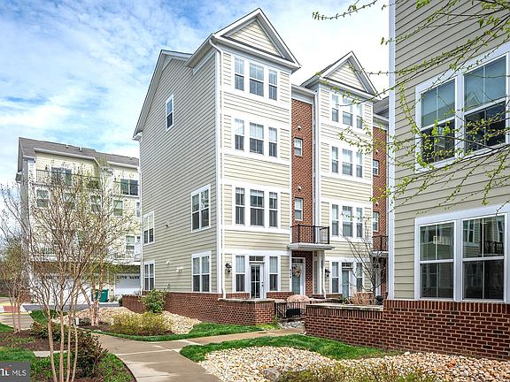 2nd image of 604 James Walker Pl