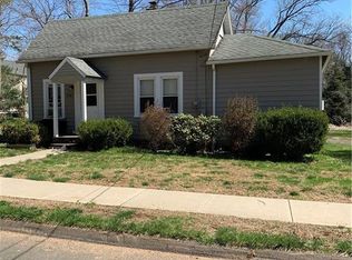 838 Ward Ln, Cheshire, CT 06410