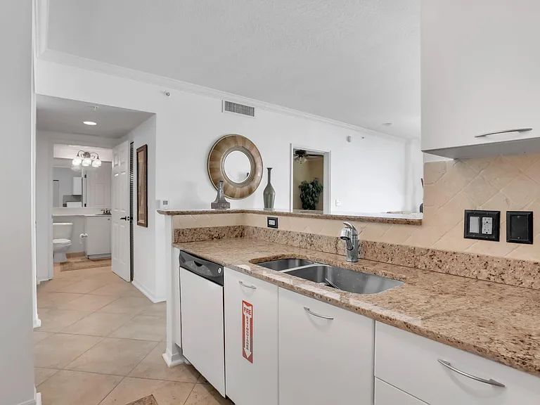 625 Casa Loma Blvd #1103 — Photo 6