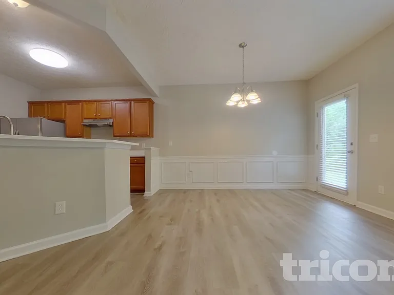 8129 Brookbend Dr — Photo 4