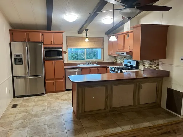 Johnson Dr 1220 #4 - 1 — Photo 4