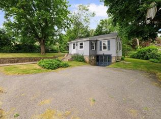 18 Katonah Rd, Carmel, NY 10512